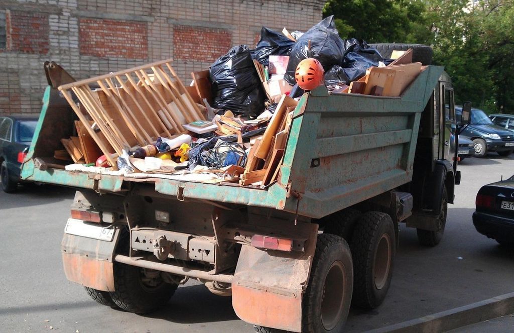 Вывоз мусора из магазина в Отрадном от ПроМусор: услуги, цена от 1902 руб., утилизация отходов