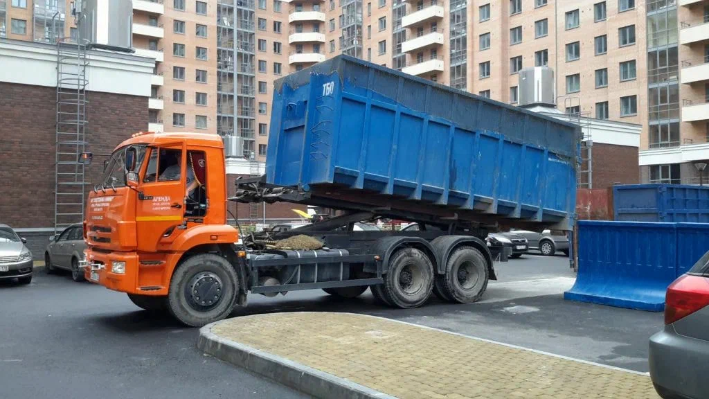 Аренда пухто для вывоза строительного и бытового мусора в Отрадном в октябре