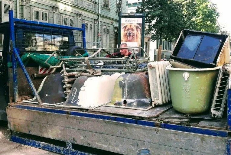 Вывоз старой сантехники в Отрадном от ПроМусор: быстро, недорого от 598 руб., утилизация и грузчики