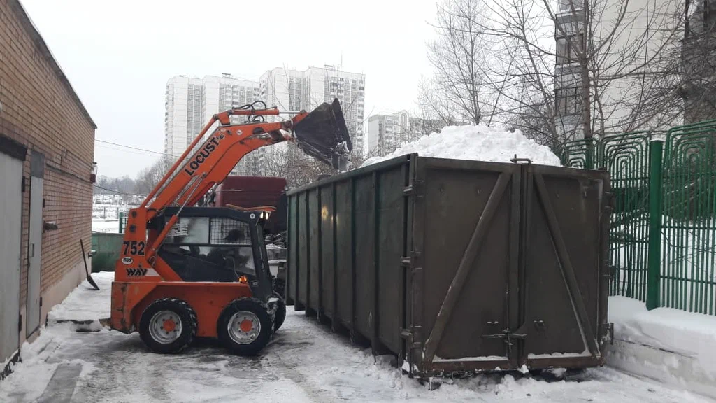 Вывоз снега контейнерами в Отрадном — цена от 3478 руб., заказать контейнер для снега в ПроМусор