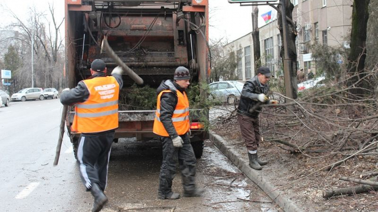 Уборка после стихийного бедствия в Отрадном от 3098 руб
